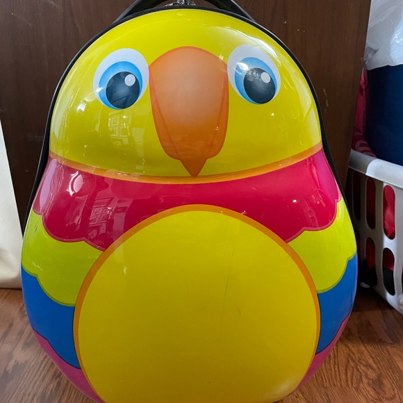 HEYS 2Pc. Travel Tots (Parrot) Lightweight Luggage & Backpack Set - Picture 1 of 3